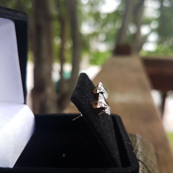 ❗️MARKDOWN❗️SWAROVSKI PRINCESS CUT - Picture 3 of 6